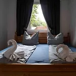 Urlaub Auf Dem Bauernhof Mit Garten Und Terrasse Im Gruenen