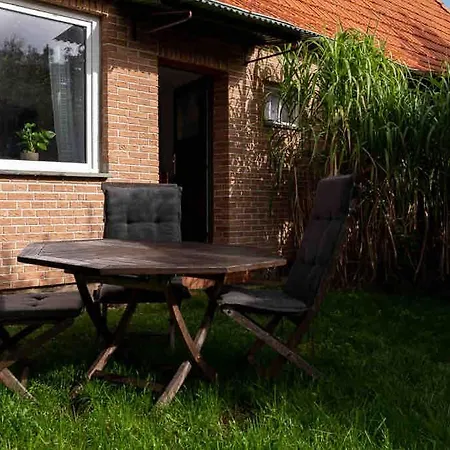 Urlaub Auf Dem Bauernhof Mit Garten Und Terrasse Im Gruenen Feriehus *