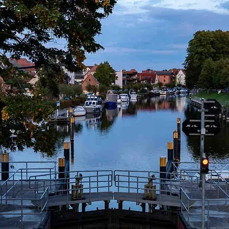 Urlaub Auf Dem Bauernhof Mit Garten Und Terrasse Im Gruenen